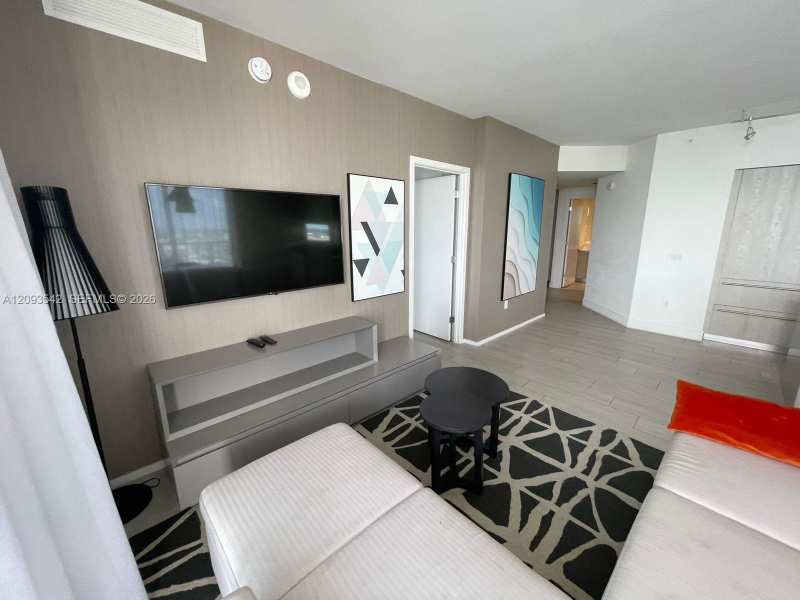 4010 S Ocean Dr # R1902, Hollywood FL 33019