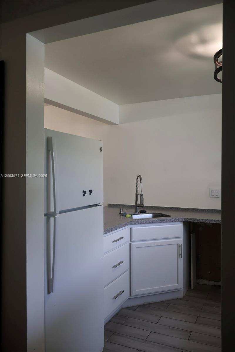 SANDS POINT CONDOMINIUM V