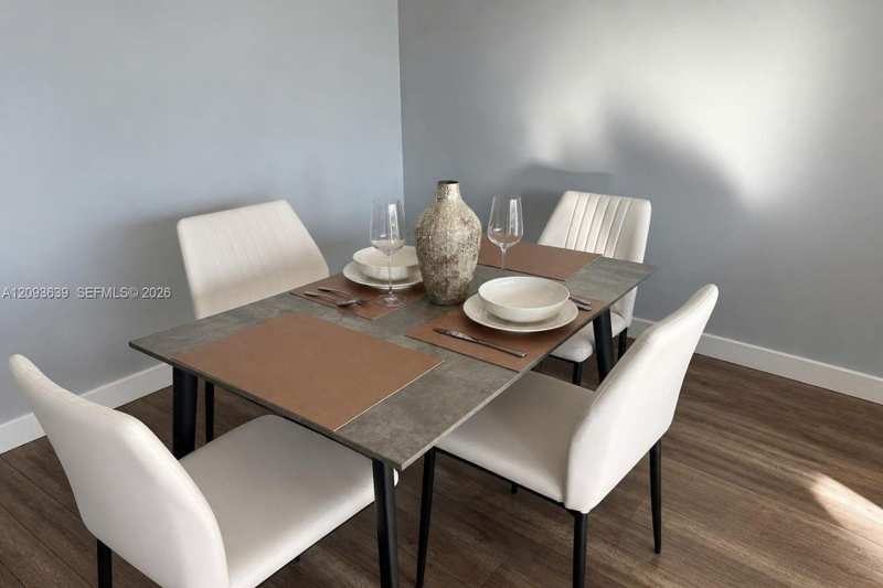401 Golden Isles Dr # 1106, Hallandale Beach FL 33009