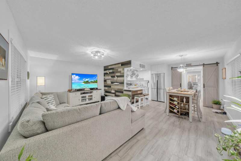 544 Capri L, Delray Beach FL 33484