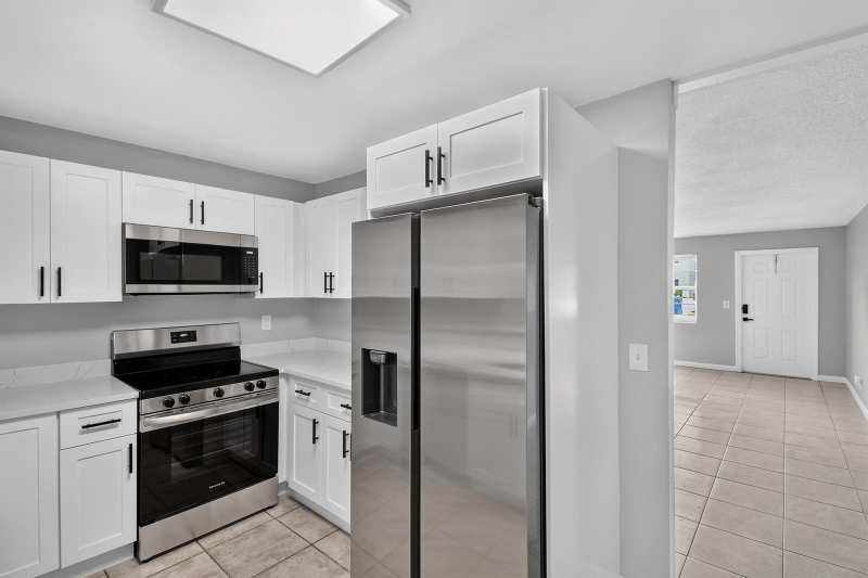 1037 W 28TH Street, Riviera Beach FL 33404