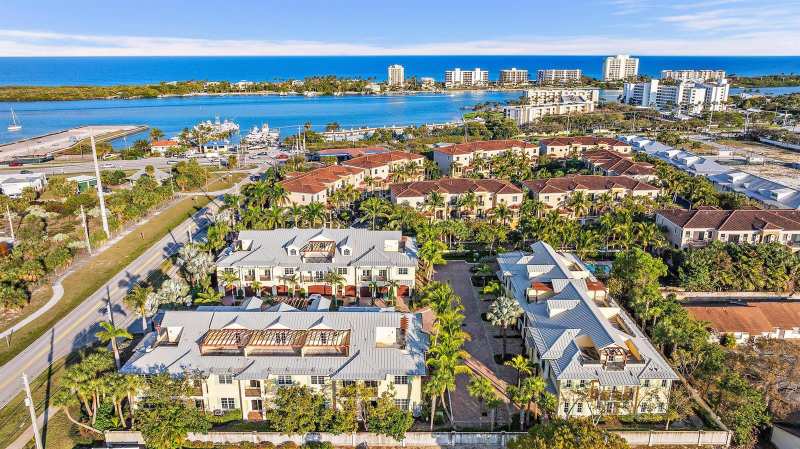 3770 County Line Road # A2, Tequesta FL 33469