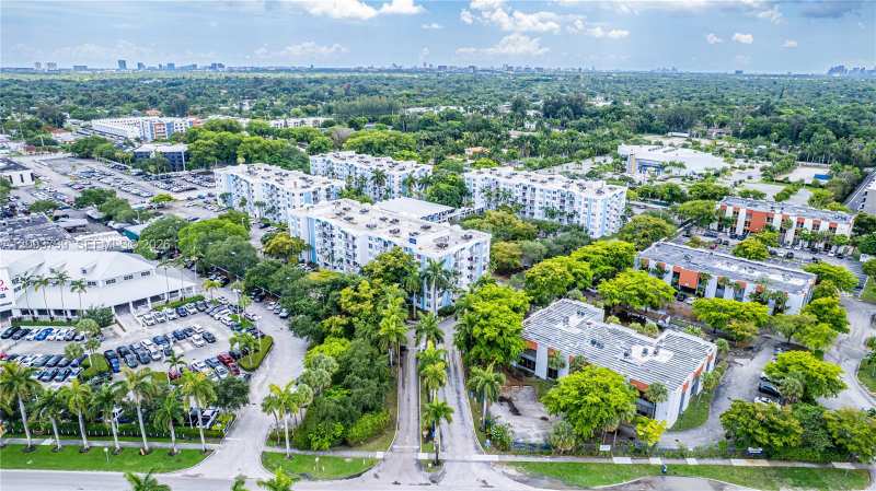 482 NW 165th St Rd # 201, Miami FL 33169