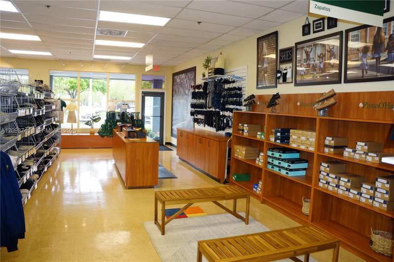 3724-3728 Davie Rd, Davie FL 33314