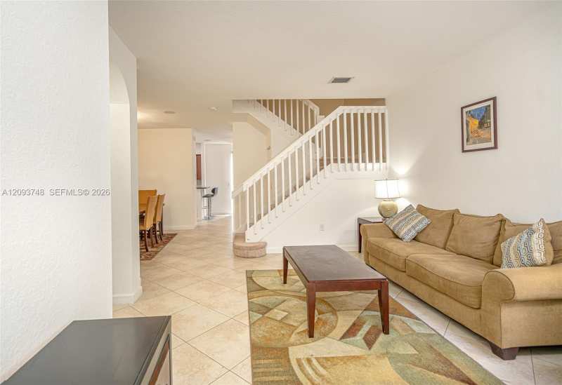 8815 NW 116th Ct, Doral FL 33178