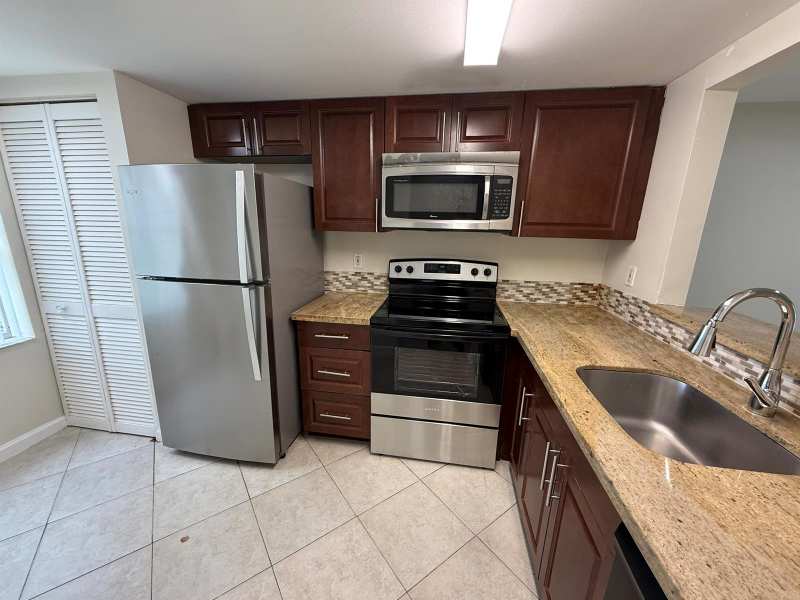 3817 NW 90th Avenue, Sunrise FL 33351
