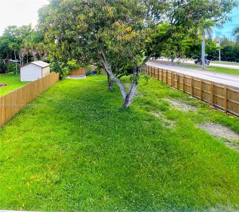2402 SW 110th Ave, Miami FL 33165