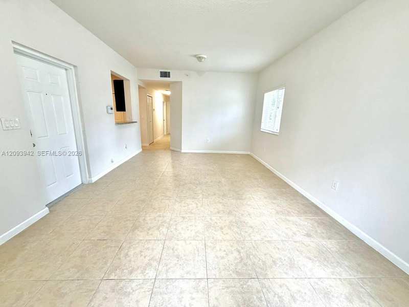 3429 W 80th St # 208, Hialeah FL 33018