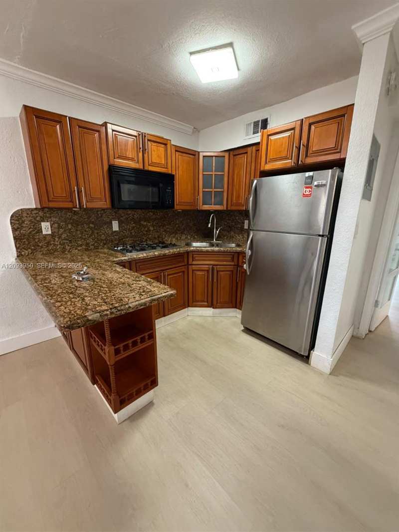 1330 W 54th St # 310C, Hialeah FL 33012