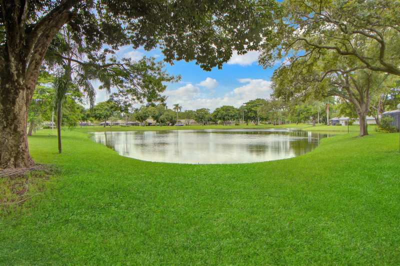 8864 Sunscape Lane, Boca Raton FL 33496