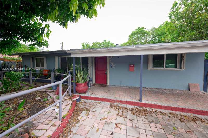 140 NE 17th Ct, Pompano Beach FL 33060