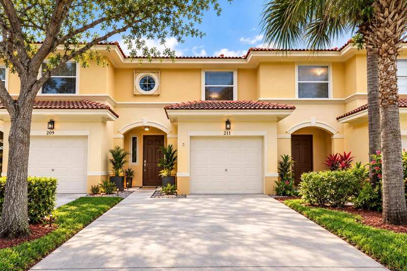211 River Bluff Lane, Royal Palm Beach FL 33411