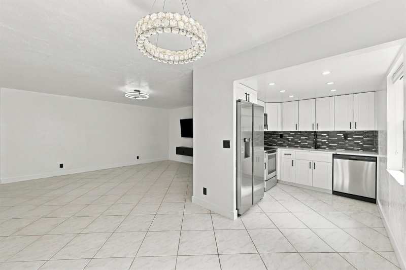 541 BURGUNDY L # 541, Delray Beach FL 33484