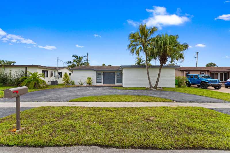 2000 NW 91ST Way, Sunrise FL 33322
