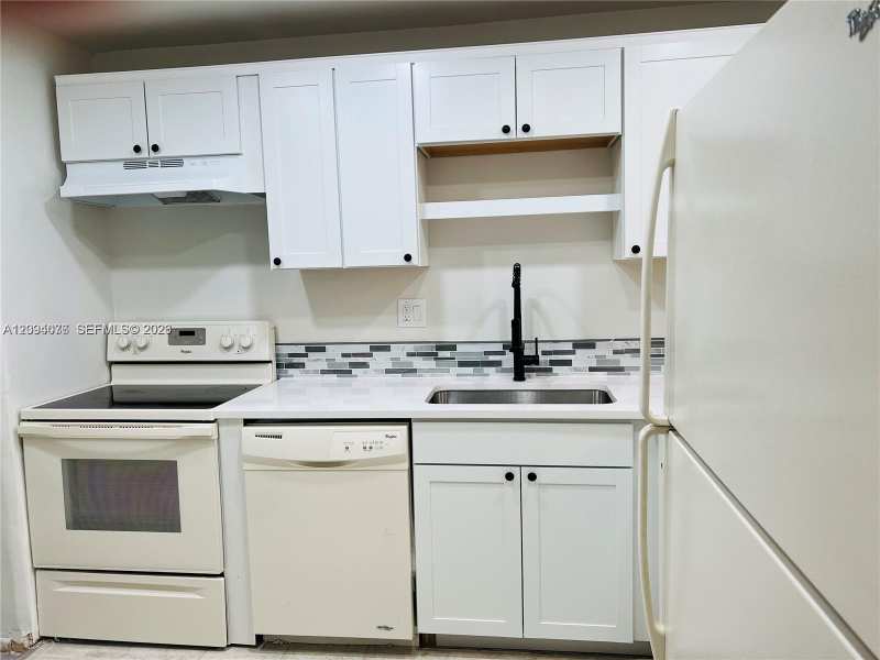 8025 S Colony Cir S # 210, Tamarac FL 33321