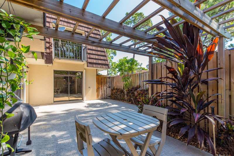 717 7TH Lane, Palm Beach Gardens FL 33418