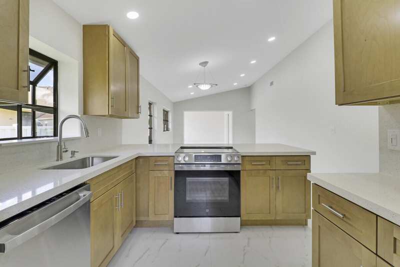 8157 Springtree Road, Boca Raton FL 33496