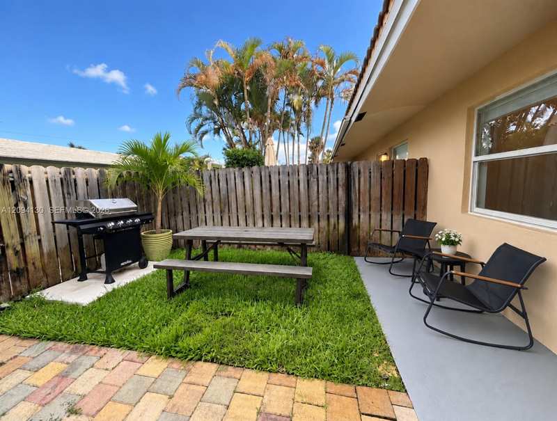 720 NE 13th Ct # 3, Fort Lauderdale FL 33304
