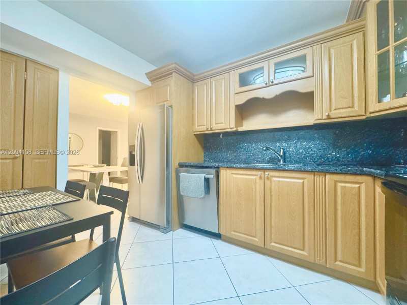 3800 S Ocean Dr # 525, Hollywood FL 33019