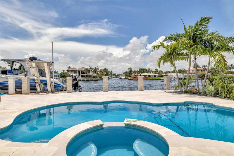 2005 N RIVERSIDE Drive, Pompano Beach FL 33062
