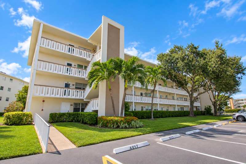 2012 ASHBY C # 2012, Deerfield Beach FL 33442