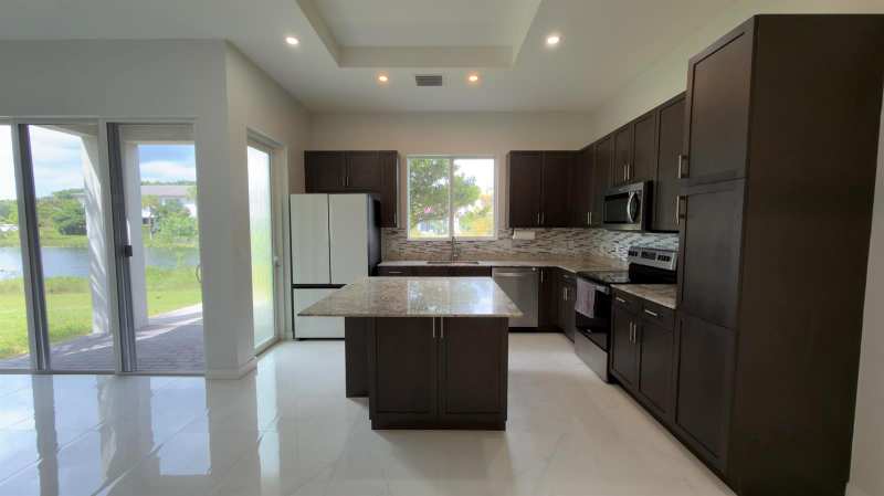 761 PIONEER Way, Royal Palm Beach FL 33411