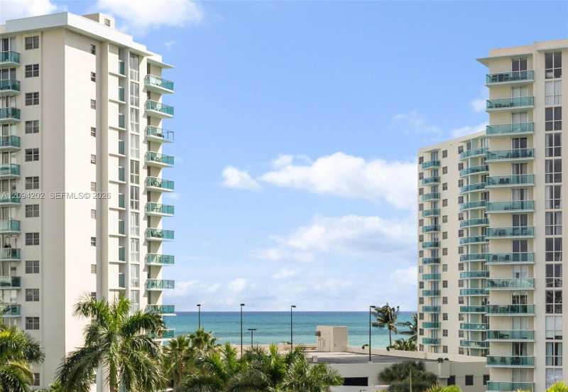 3800 S Ocean Dr # 516, Hollywood FL 33019