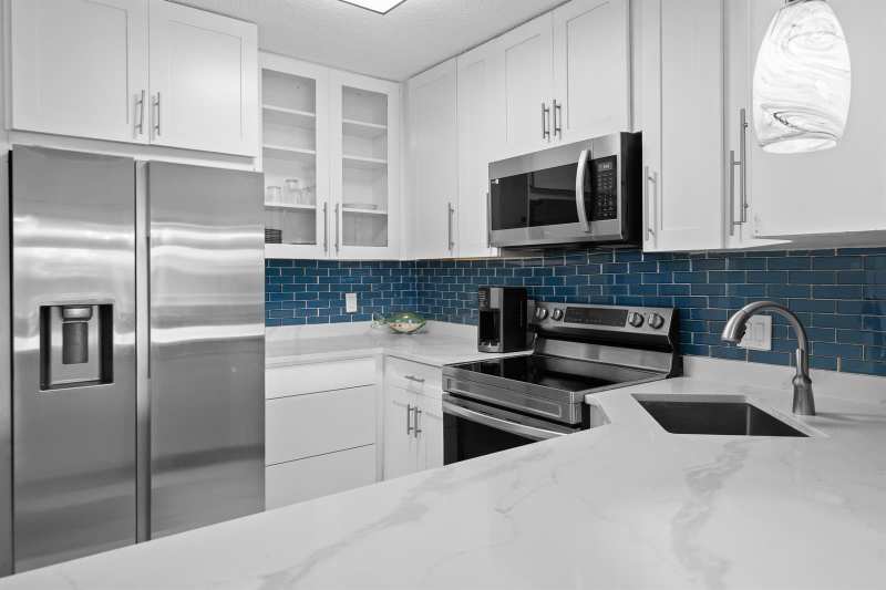 390 N FEDERAL Highway # 202, Deerfield Beach FL 33441