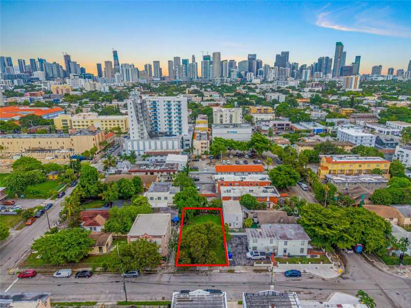 329 SW 11th Ave, Miami FL 33130