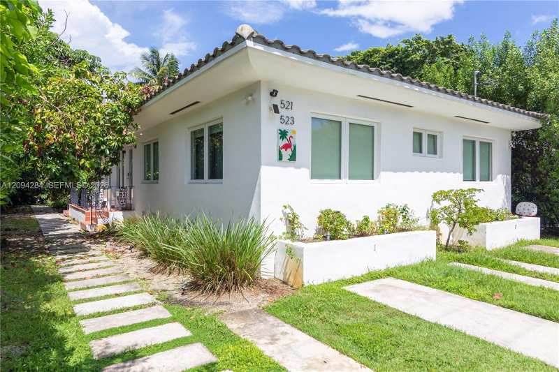 523 NE 68th St # 1, Miami FL 33138