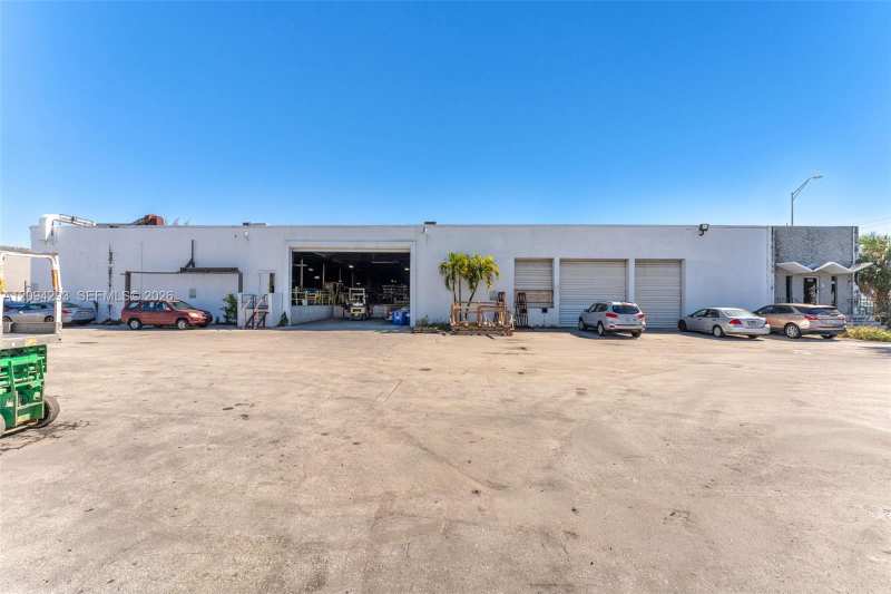 315 W 75th Pl, Hialeah FL 33014