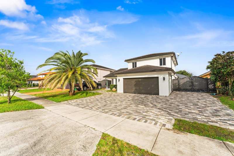 15015 NW 88th Court, Miami Lakes FL 33018
