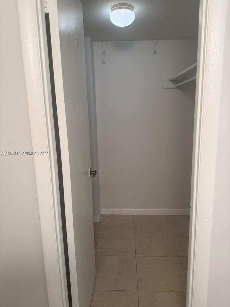 484 NW 165th St Rd # 311, Miami FL 33169