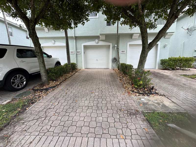 3069 LAUREL RIDGE Circle, Riviera Beach FL 33404
