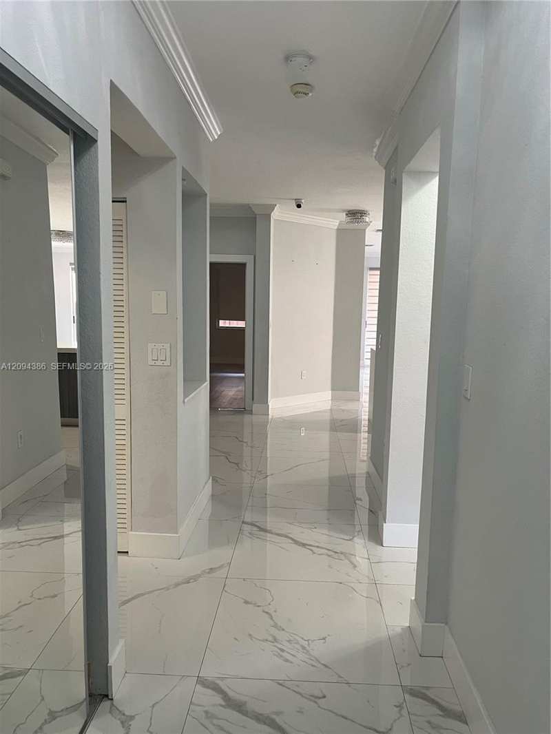 11202 NW 73rd Ter, Doral FL 33178