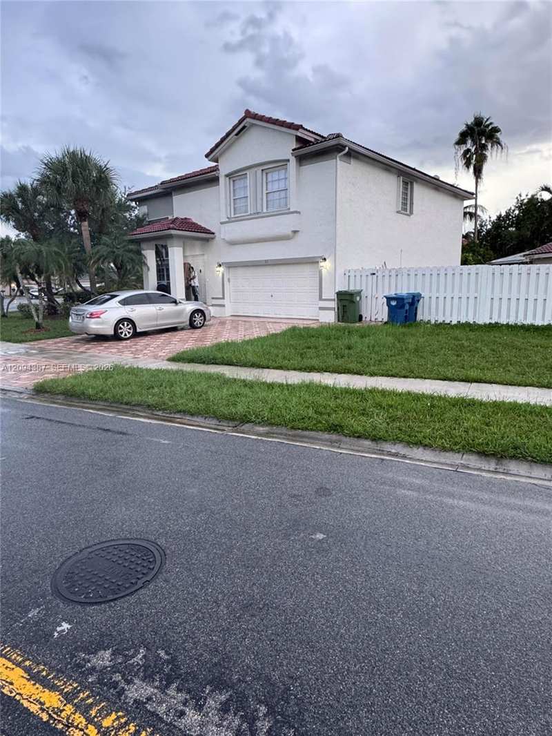 83 Gables Blvd, Weston FL 33326