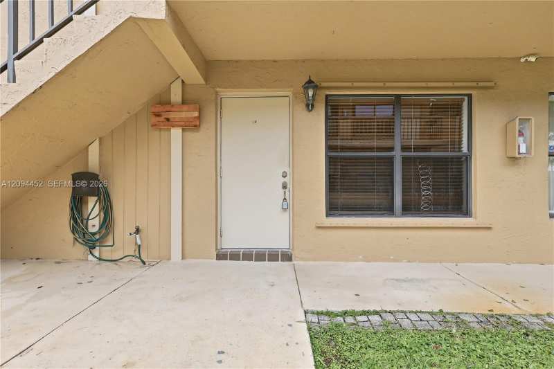 2655 W 67th Pl # 13, Hialeah FL 33016