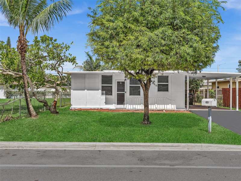 2805 NW 7th Ct, Fort Lauderdale FL 33311