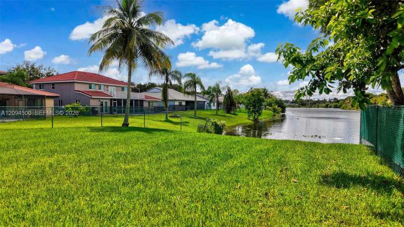 15600 Huntridge Rd, Davie FL 33331