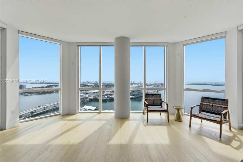 244 Biscayne Blvd # 4103, Miami FL 33132