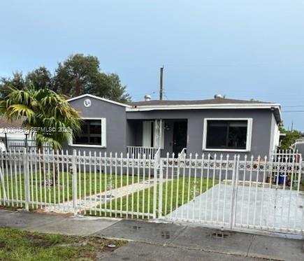 2962 NW 50th St, Miami FL 33142
