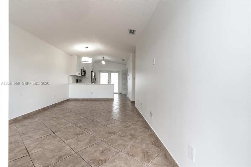 2236 W 74th Pl # 9C, Hialeah FL 33016