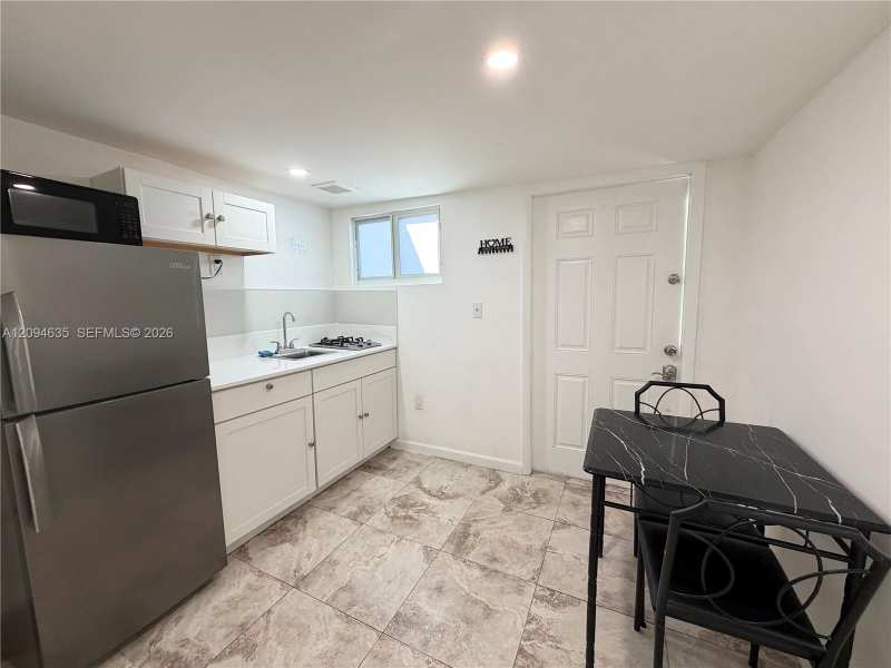 12435 SW 42nd St # 3, Miami FL 33175