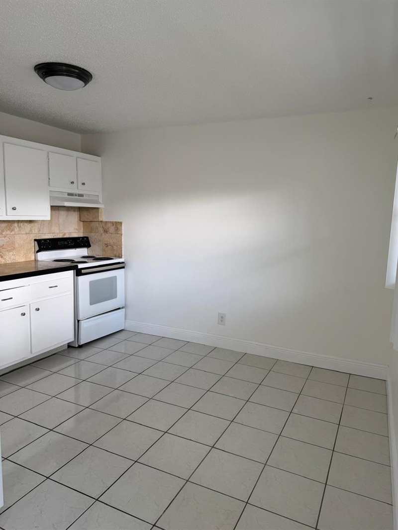 6211 SW 37TH Street # 211, Davie FL 33314