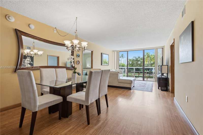 3675 N Country Club Dr # 204, Aventura FL 33180