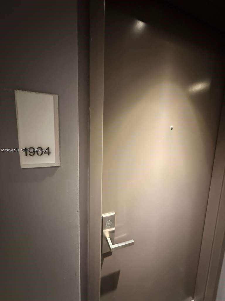 1300 Brickell Bay Dr # 1904, Miami FL 33131