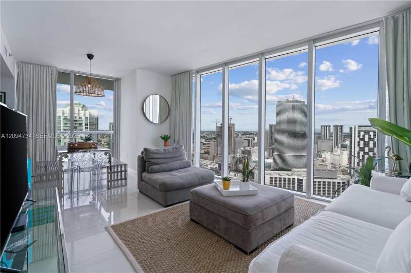 485 Brickell Ave # 3904, Miami FL 33131