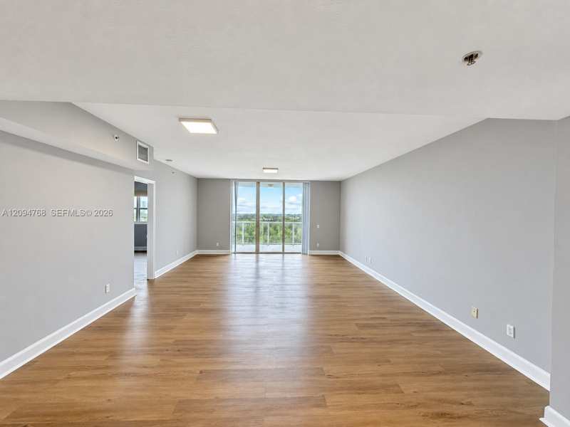 14951 Royal Oaks Ln # 1804, North Miami FL 33181