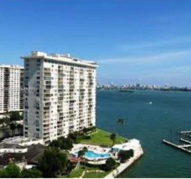 11111 Biscayne Blvd # 4D, Miami FL 33181