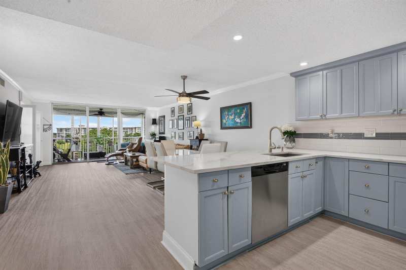 2901 S Palm Aire Drive # 610, Pompano Beach FL 33069